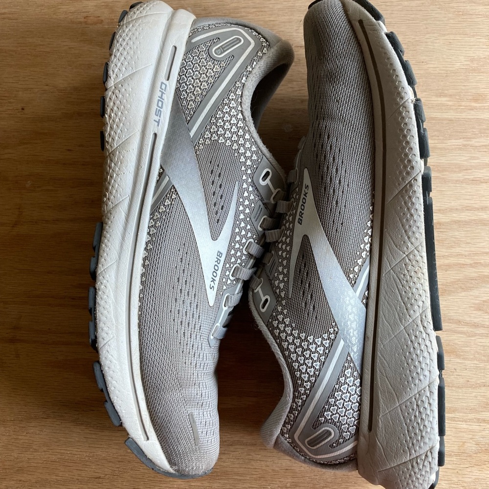BROOKS Ghost 14 size 7.5!!
